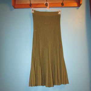 *2 for $25* Ann Taylor Forest Green Pleated Knit skirt